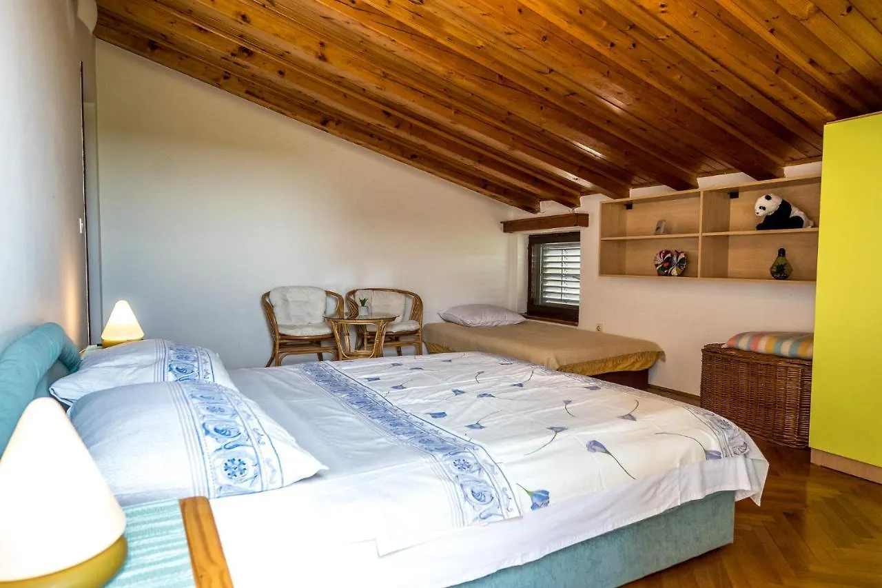 Apartman Apartmani Rosa Turanj