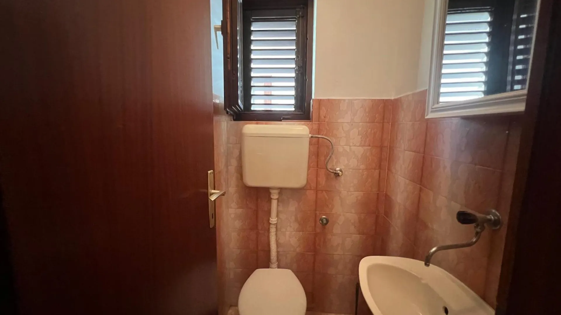 Apartmani Rosa Turanj 0*,